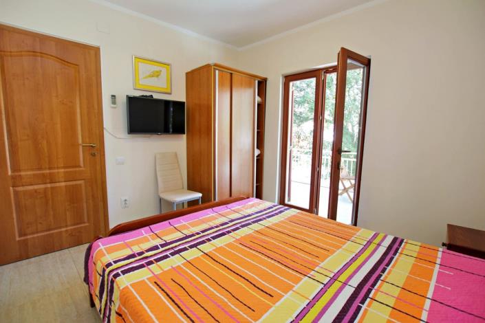 Image No.13-5 Bed House for sale