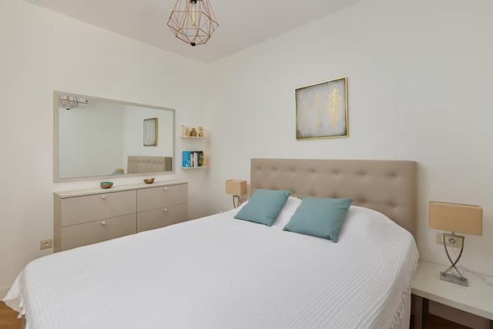 Image No.8-2 Bed Apartment for sale