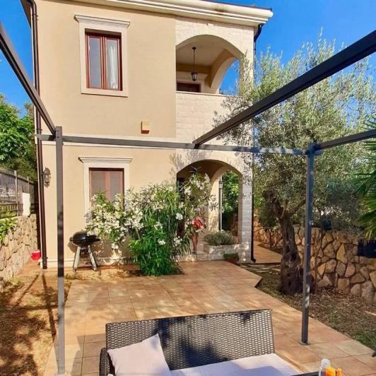 Image No.2-2 Bed Villa for sale