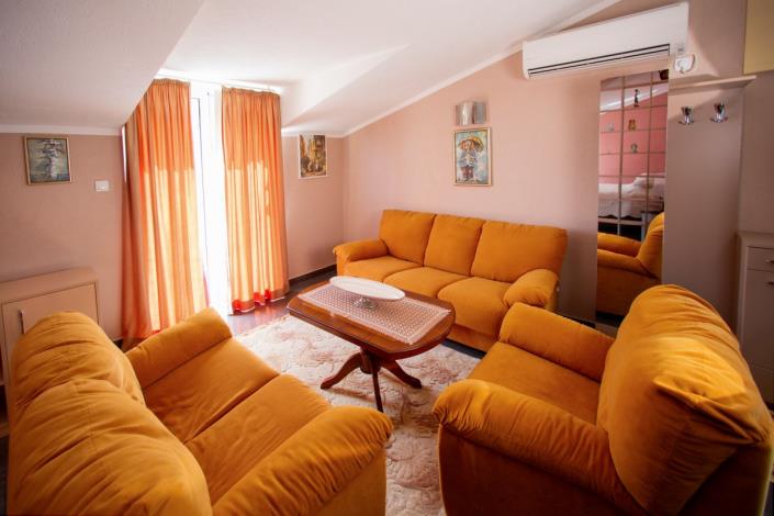 Image No.10-6 Bed Villa for sale