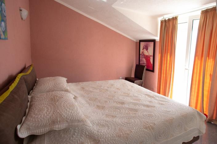 Image No.12-6 Bed Villa for sale