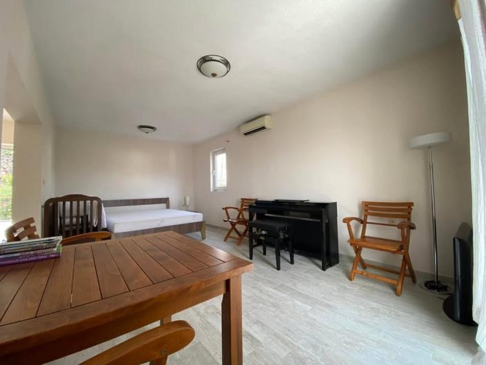 Image No.4-5 Bed House for sale