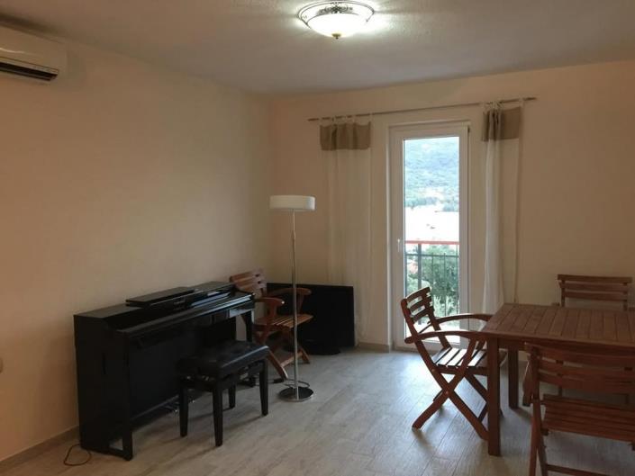 Image No.6-5 Bed House for sale