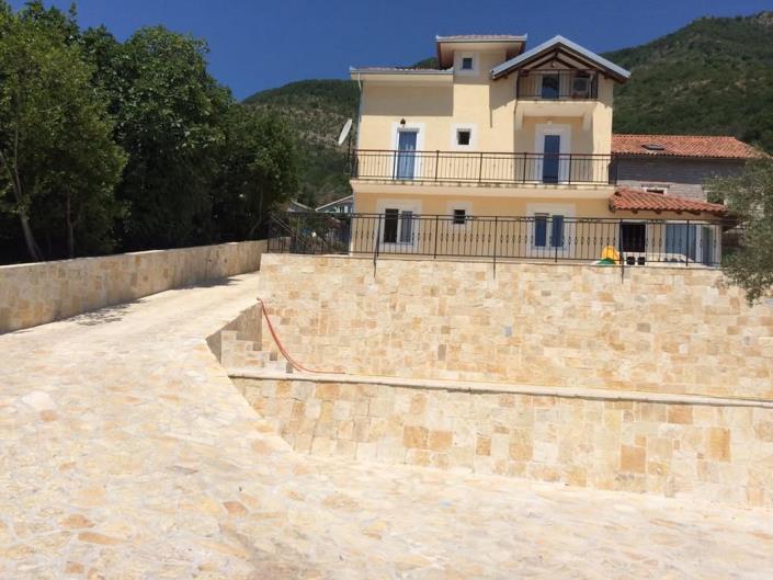 Image No.13-5 Bed House for sale