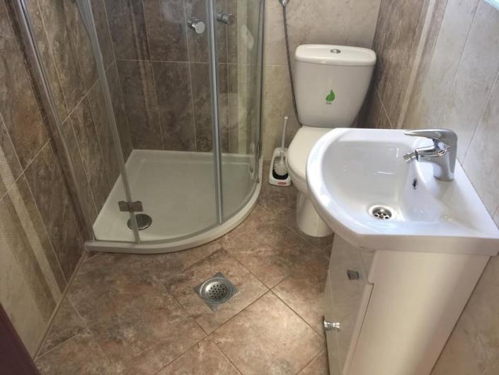 Image No.17-5 Bed House for sale