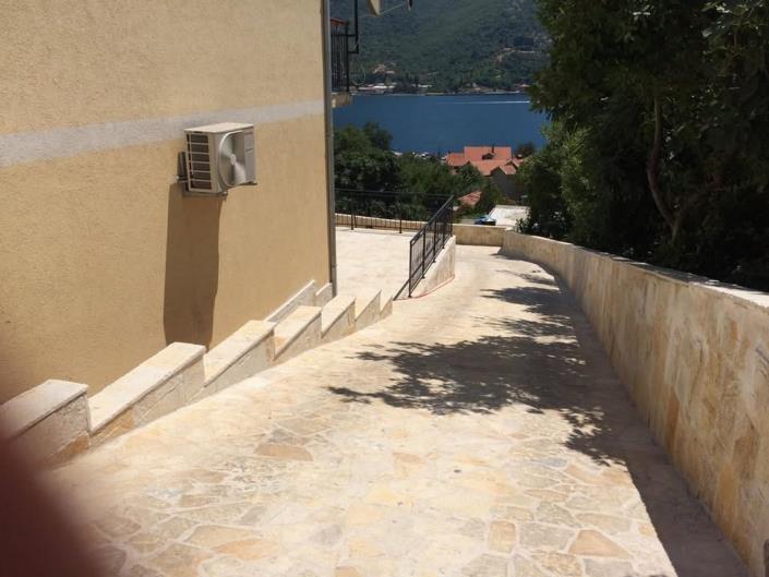 Image No.19-5 Bed House for sale