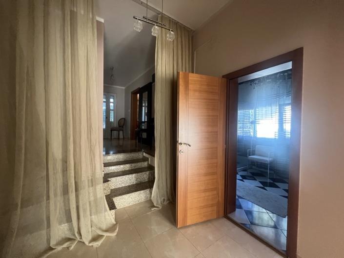 Image No.13-4 Bed House for sale