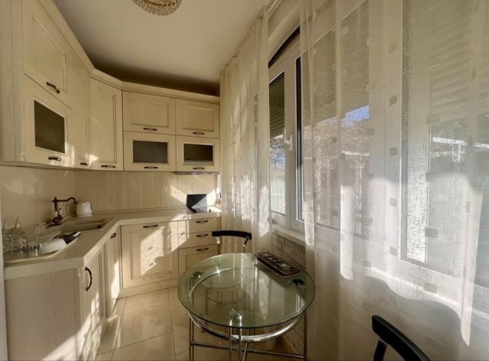 Image No.17-4 Bed House for sale