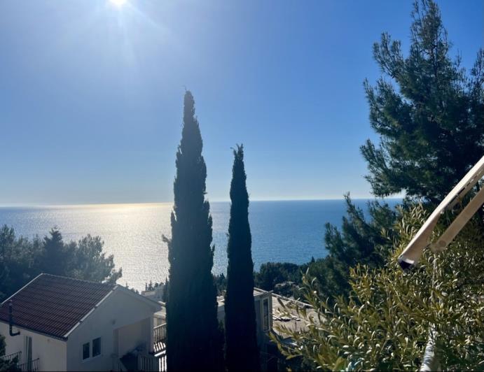 Image No.18-4 Bed House for sale