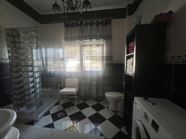 Image No.22-4 Bed House for sale