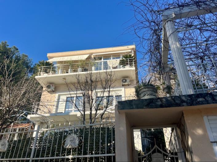 Image No.24-4 Bed House for sale