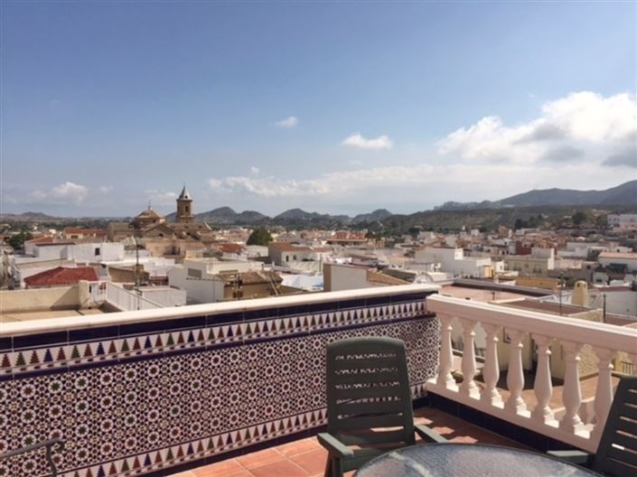 Image No.22-6 Bed Property for sale