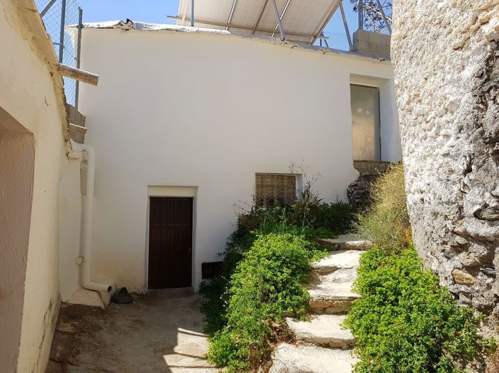 Image No.2-4 Bed Village House for sale