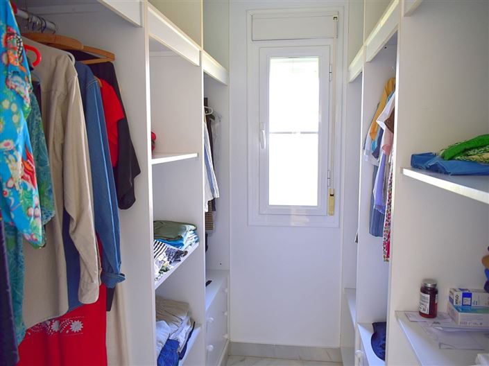 Image No.14-4 Bed Villa for sale