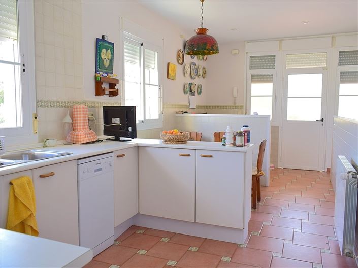 Image No.3-4 Bed Villa for sale