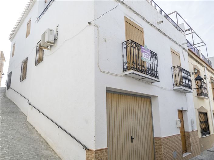 Image No.1-3 Bed Village House for sale