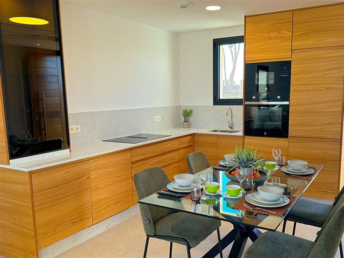 Image No.5-2 Bed Property for sale