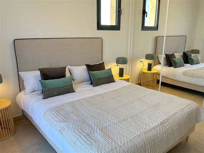 Image No.6-2 Bed Property for sale