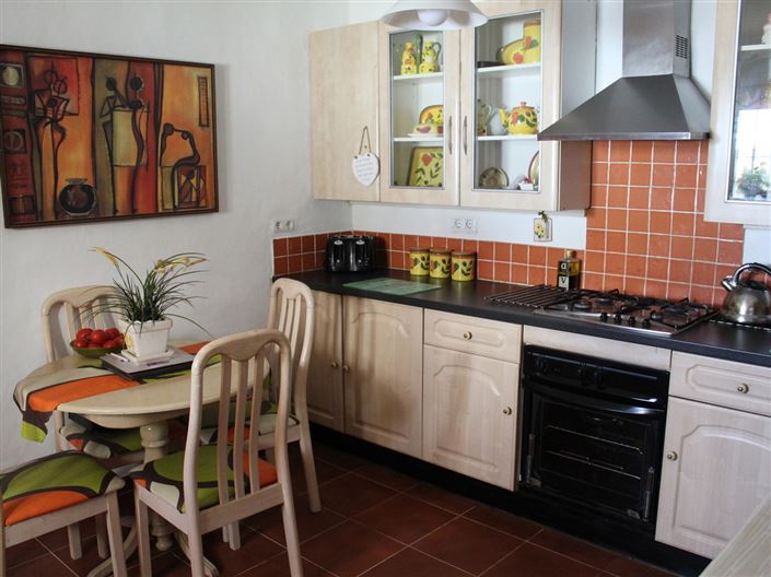 Image No.6-4 Bed Property for sale