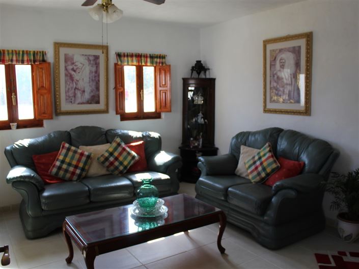 Image No.7-4 Bed Property for sale