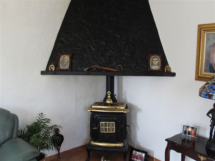 Image No.8-4 Bed Property for sale