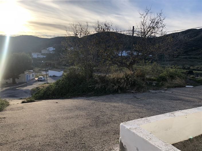 Image No.15-3 Bed Property for sale