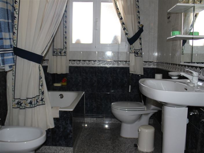 Image No.12-7 Bed Villa for sale