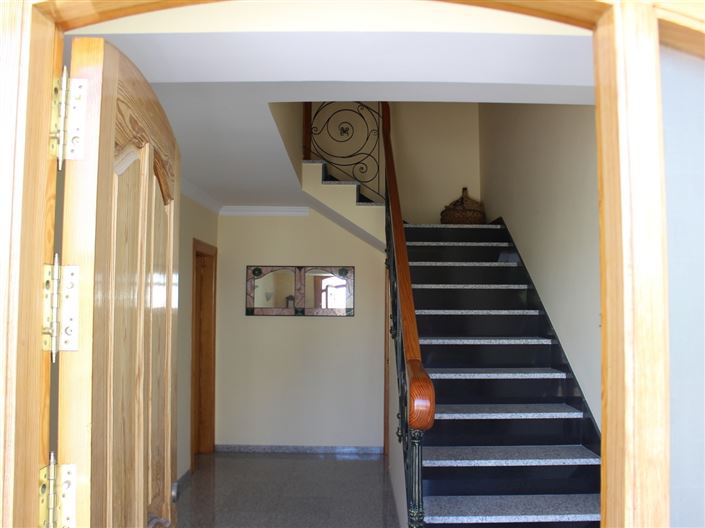 Image No.8-7 Bed Villa for sale