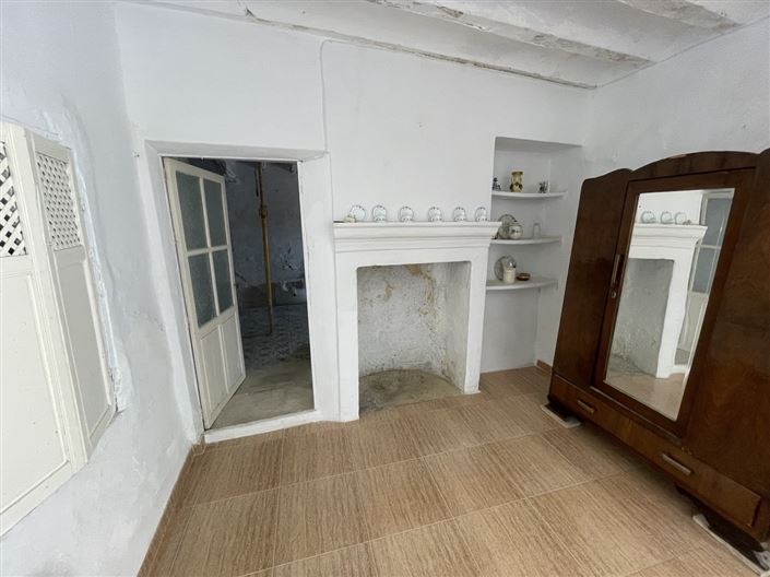 Image No.8-3 Bed Property for sale