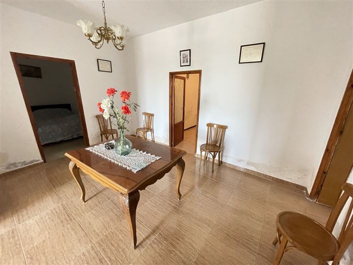 Image No.10-3 Bed Property for sale