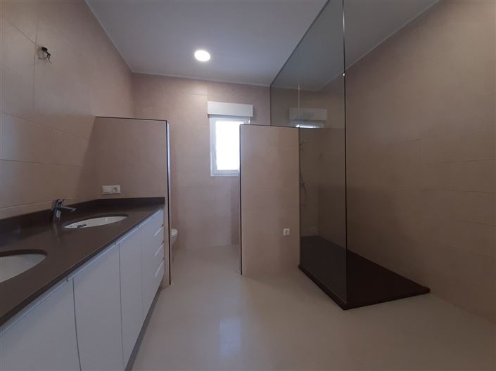 Image No.16-4 Bed Villa for sale