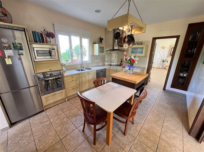 Image No.5-4 Bed Villa for sale