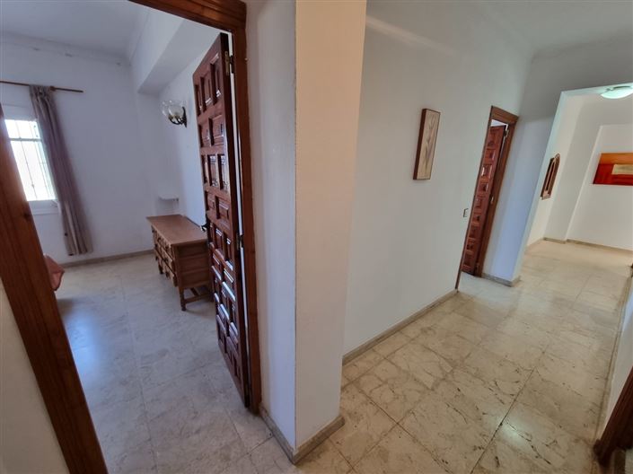 Image No.23-3 Bed Apartment for sale