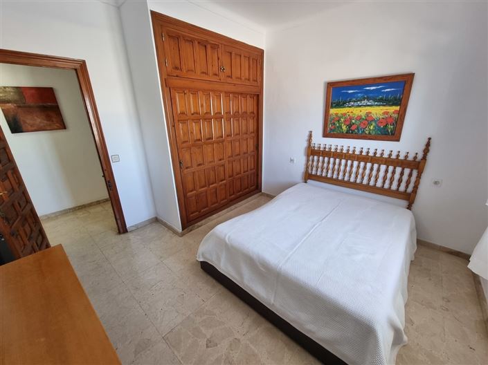 Image No.15-3 Bed Apartment for sale