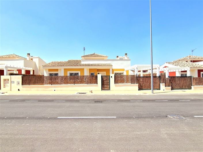 Image No.2-3 Bed Villa for sale