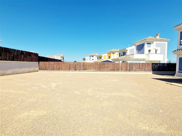 Image No.10-3 Bed Villa for sale