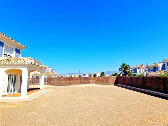 Image No.3-3 Bed Villa for sale