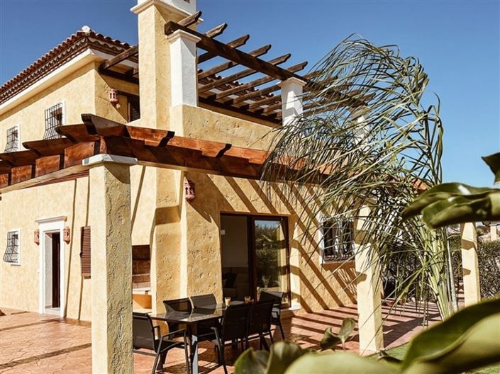 Image No.1-4 Bed Villa for sale