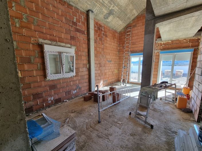 Image No.3-4 Bed Villa for sale