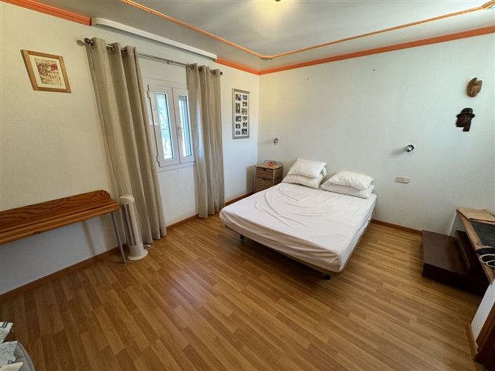 Image No.14-10 Bed Villa for sale