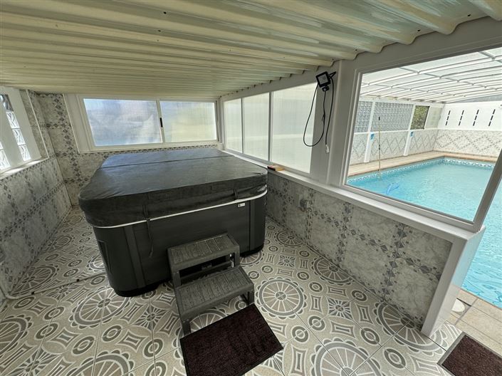 Image No.27-10 Bed Villa for sale