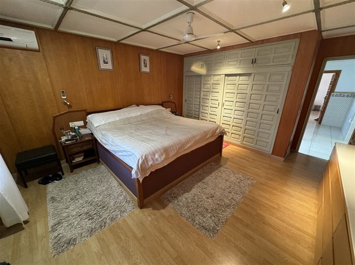 Image No.10-10 Bed Villa for sale