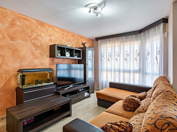 Image No.5-4 Bed Property for sale