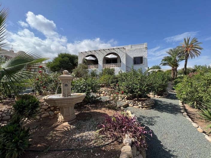 Image No.5-3 Bed Villa for sale