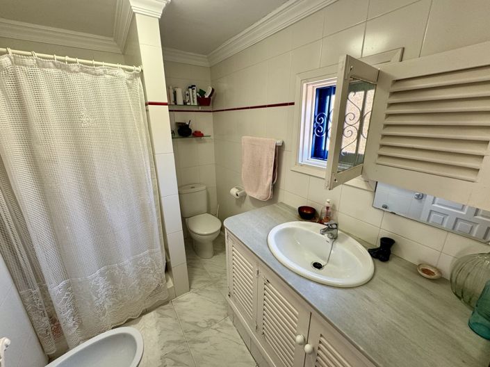 Image No.16-4 Bed Villa for sale