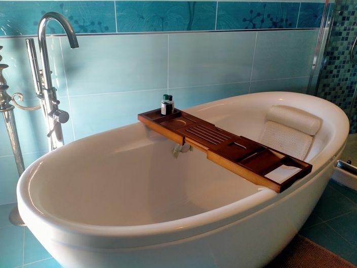 Image No.10-7 Bed Property for sale