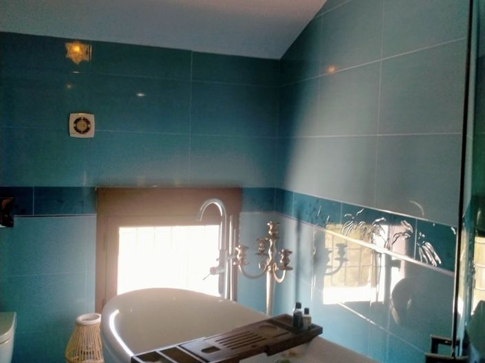 Image No.11-7 Bed Property for sale