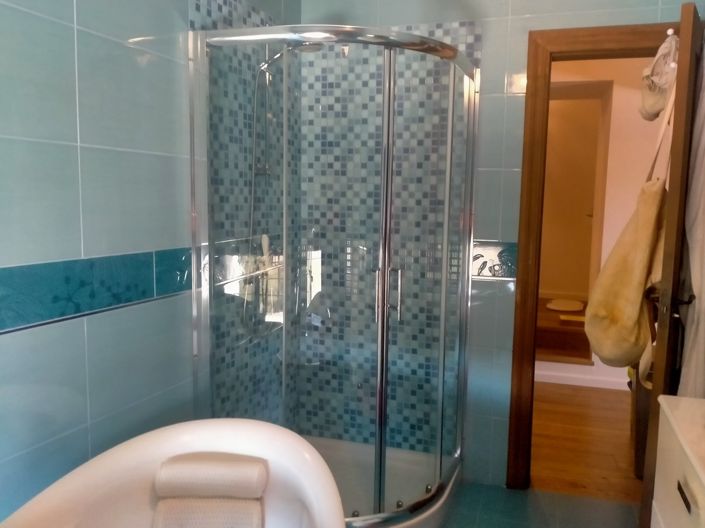 Image No.13-7 Bed Property for sale