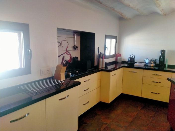 Image No.20-7 Bed Property for sale