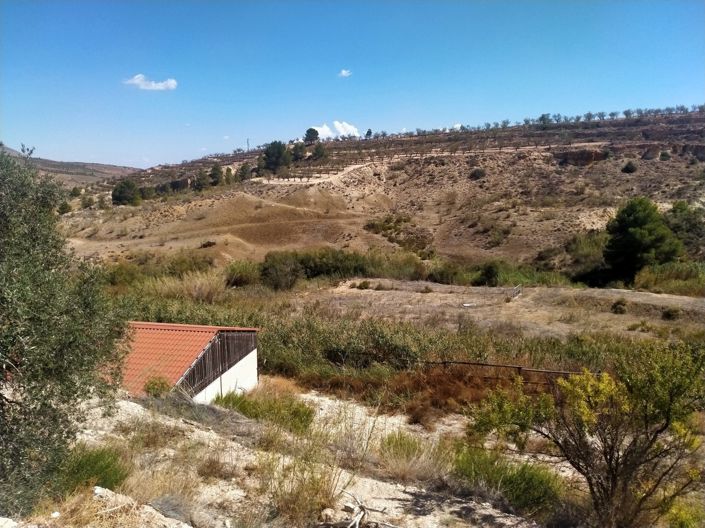 Image No.27-7 Bed Property for sale